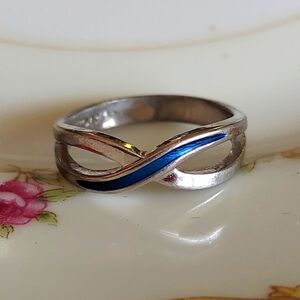 Vintage 1979 Avon Blue Enamel & Silver Tone Ring Size 5.5